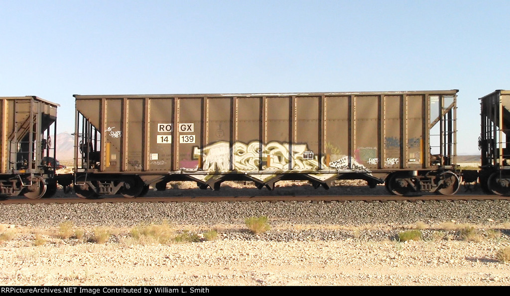 WB Unit Loaded Hooper Frt at Erie NV W-MdTrnSlv-Pshrs -87